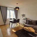 Apartament Schoene 2,5 Mit Balkon Und Parkplatz