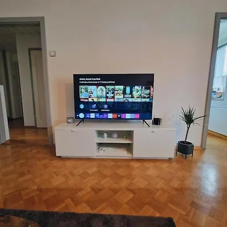 Appartamento Schoene 2,5 Mit Balkon Und Parkplatz Graz