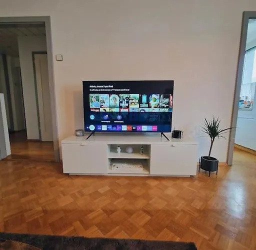 Διαμέρισμα Schoene 2,5 Mit Balkon Und Parkplatz Γκρατς